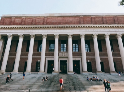 「卒業がむずかしい」アメリカの大学。ハーバード大の卒業率は？イメージ