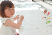 何歳がベスト？「子どもを早く留学させたい」親の期待と思惑イメージ