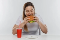 1日3度の食事がつらい？ アメリカに留学した日本人が一番困ることイメージ