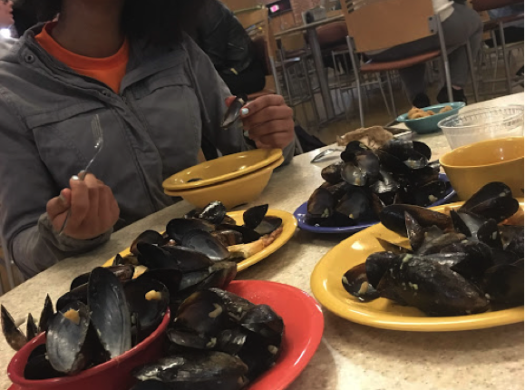 アメリカの大学の学食メニュー。ムール貝からスムージー、タピオカまで！イメージ