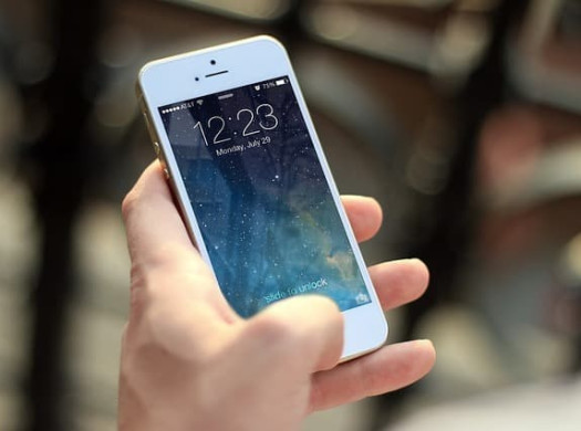 アメリカに留学するとき、携帯電話／スマートフォンはどうすればいいのか？【最新版】イメージ