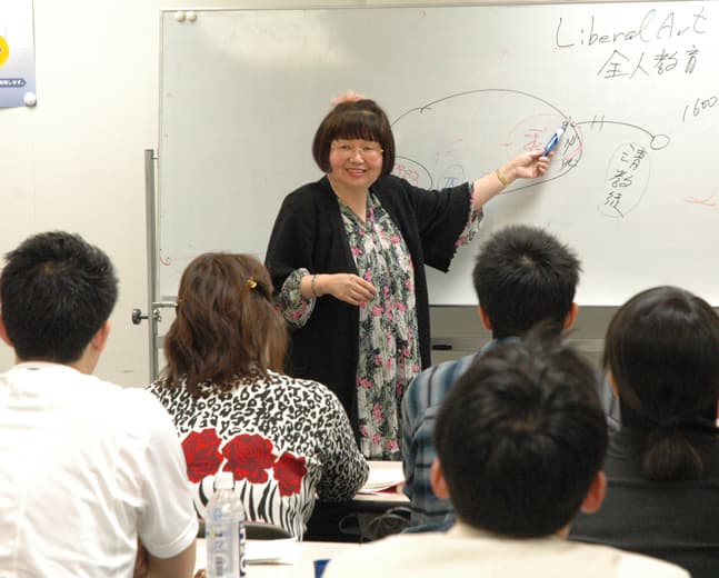 栄陽子の講演会風景